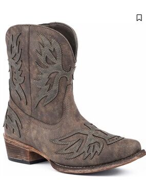 NWOT Roper Amelia Brown Faux Leather Vamp Boots Size 9